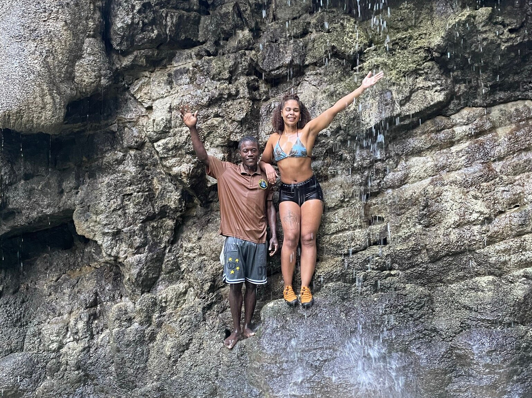 Nonsuch Falls-Drapers必去景点