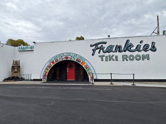 Frankie's Tiki Room-拉斯维加斯必去景点