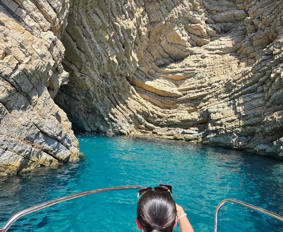 Triton Marine Tours-Paleokastritsa必去景点