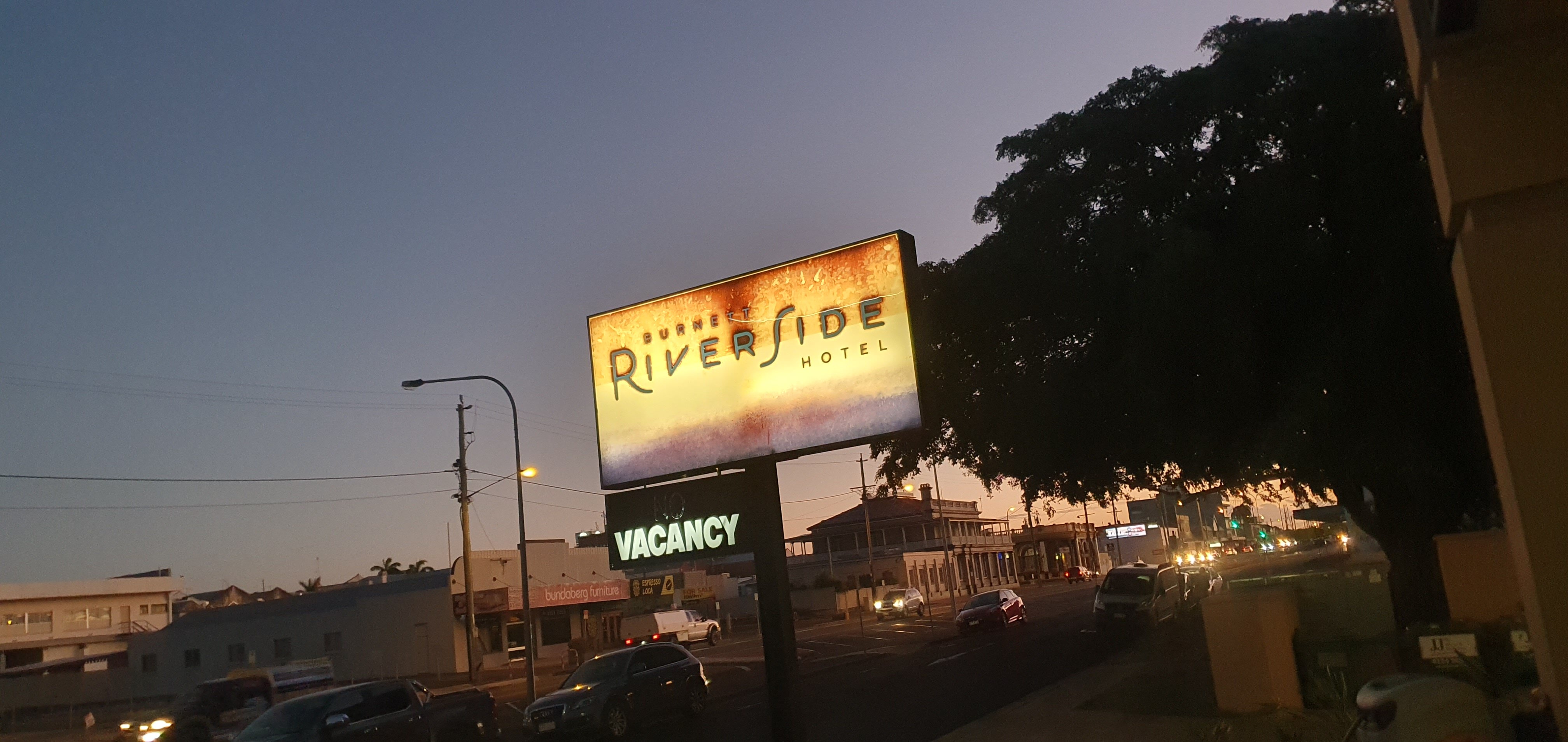 Burnett Riverside Hotel-浴室