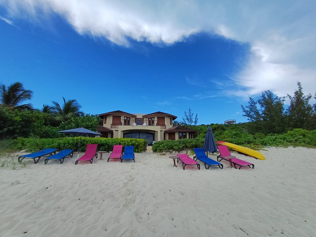 Ama Beach Equipment Rentals-格雷斯湾必去景点