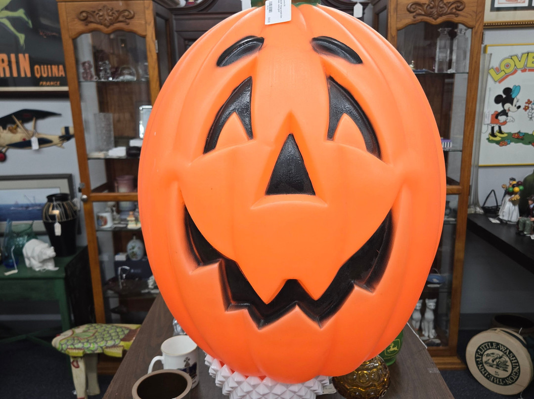 Needful Things Emporium-Charles Town必去景点
