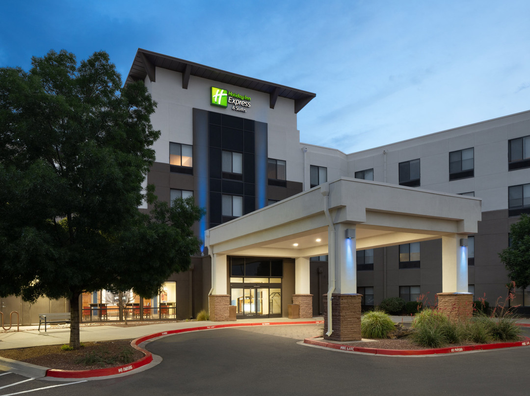Holiday Inn Express & Suites Albuquerque Historic Old Town By IHG
