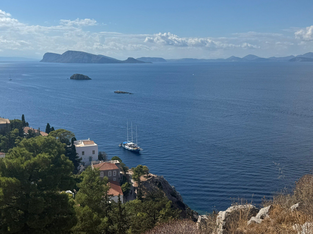 Leonard Cohen Memorial-Hydra Town必去景点