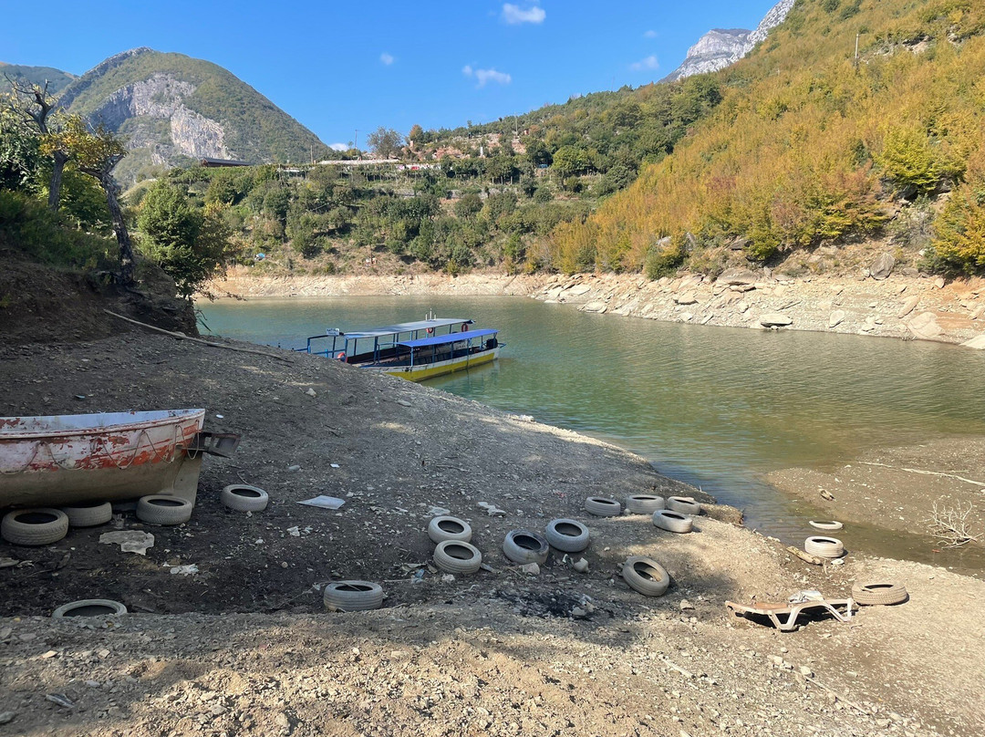 Komani Lake Ferry Berisha-Koman必去景点