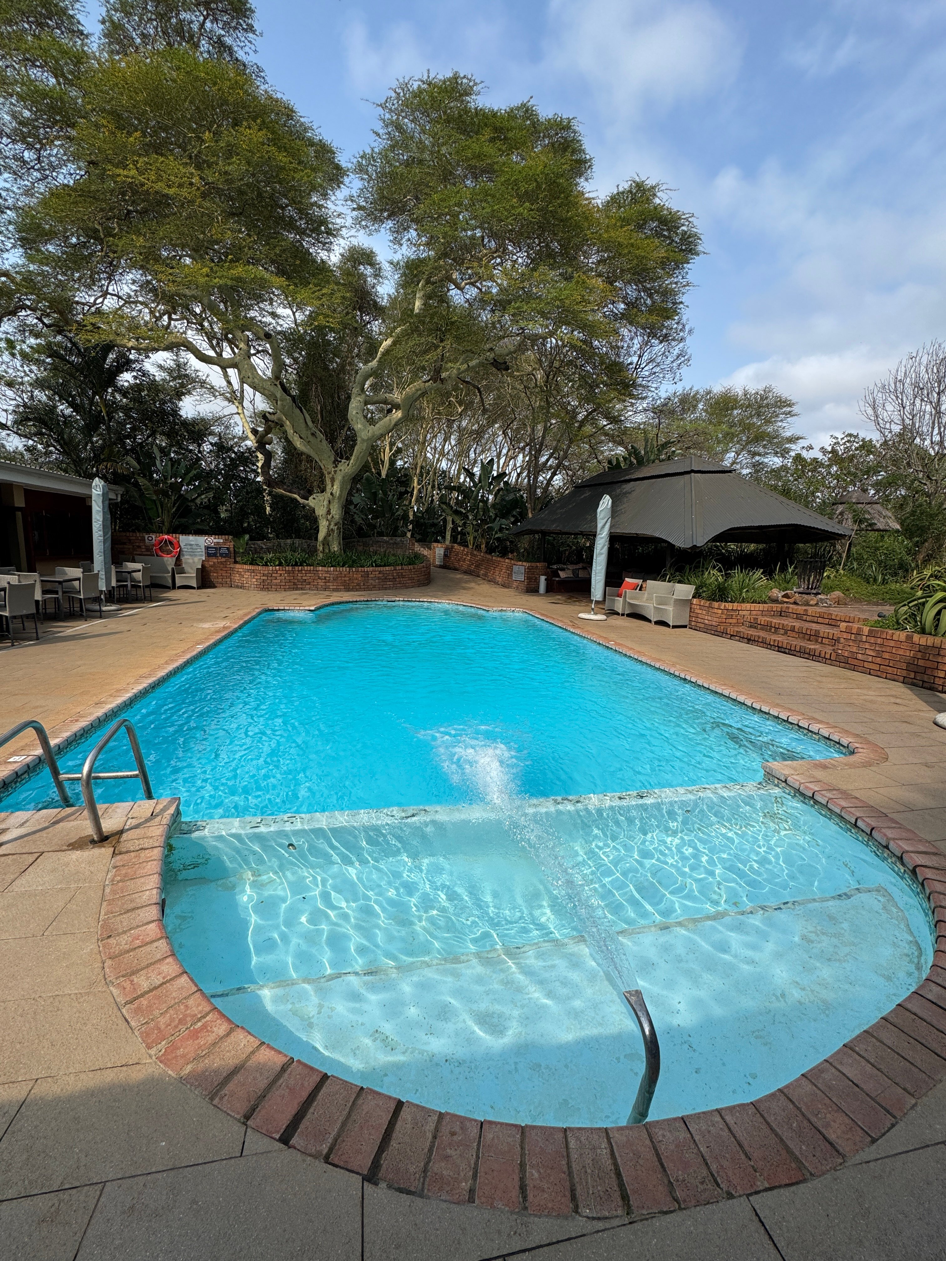 Anew Hotel Hluhluwe-泳池