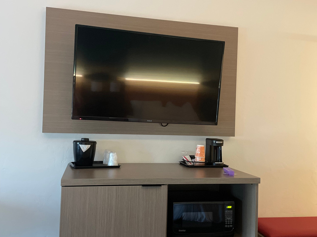 Comfort Inn & Suites主图