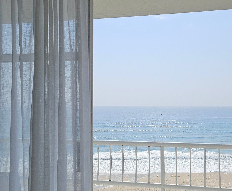 海滩上第19条大道酒店主图