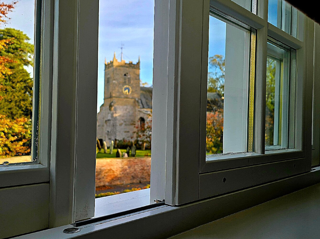 Dewars Restaurant And Rooms主图