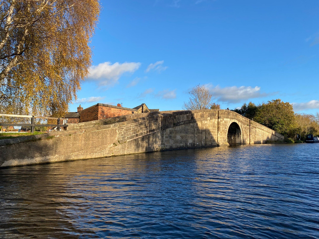 Lancashire Canal Cruises-Burscough必去景点