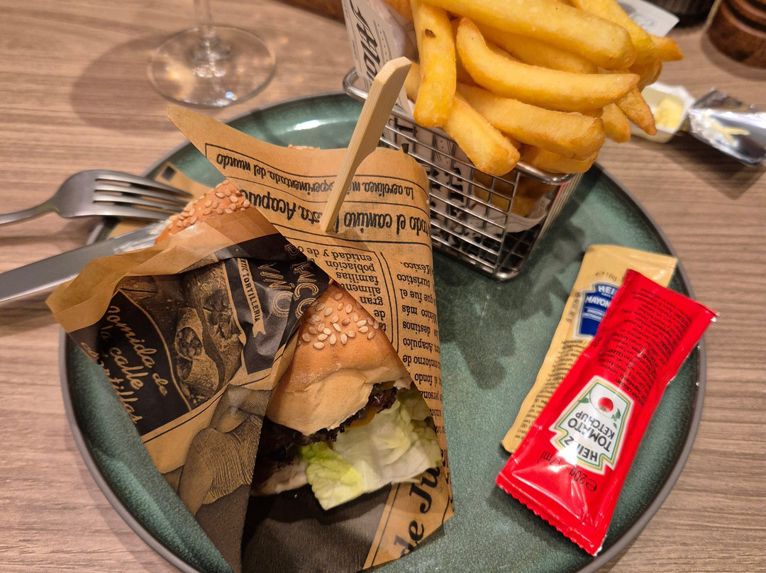 Saignant Grill Dining