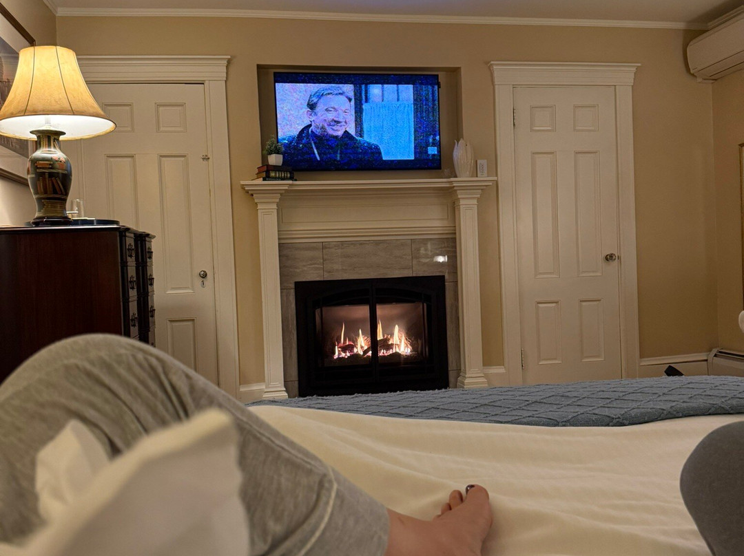 The White House Inn主图