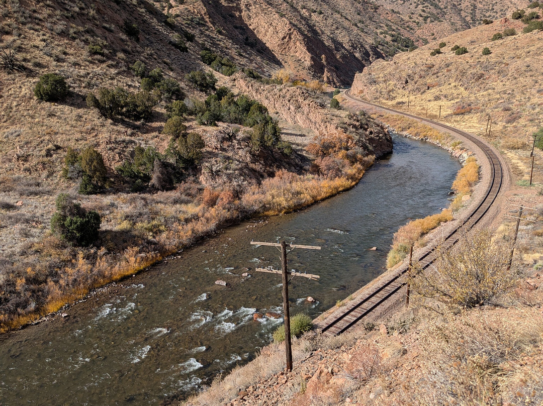 Tunnel Drive Trail Head-卡农城必去景点