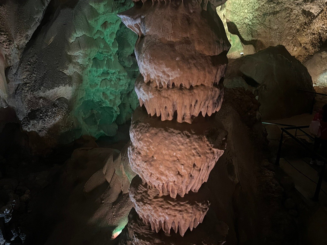 Canelobre Caves-Placita de Cabeco必去景点