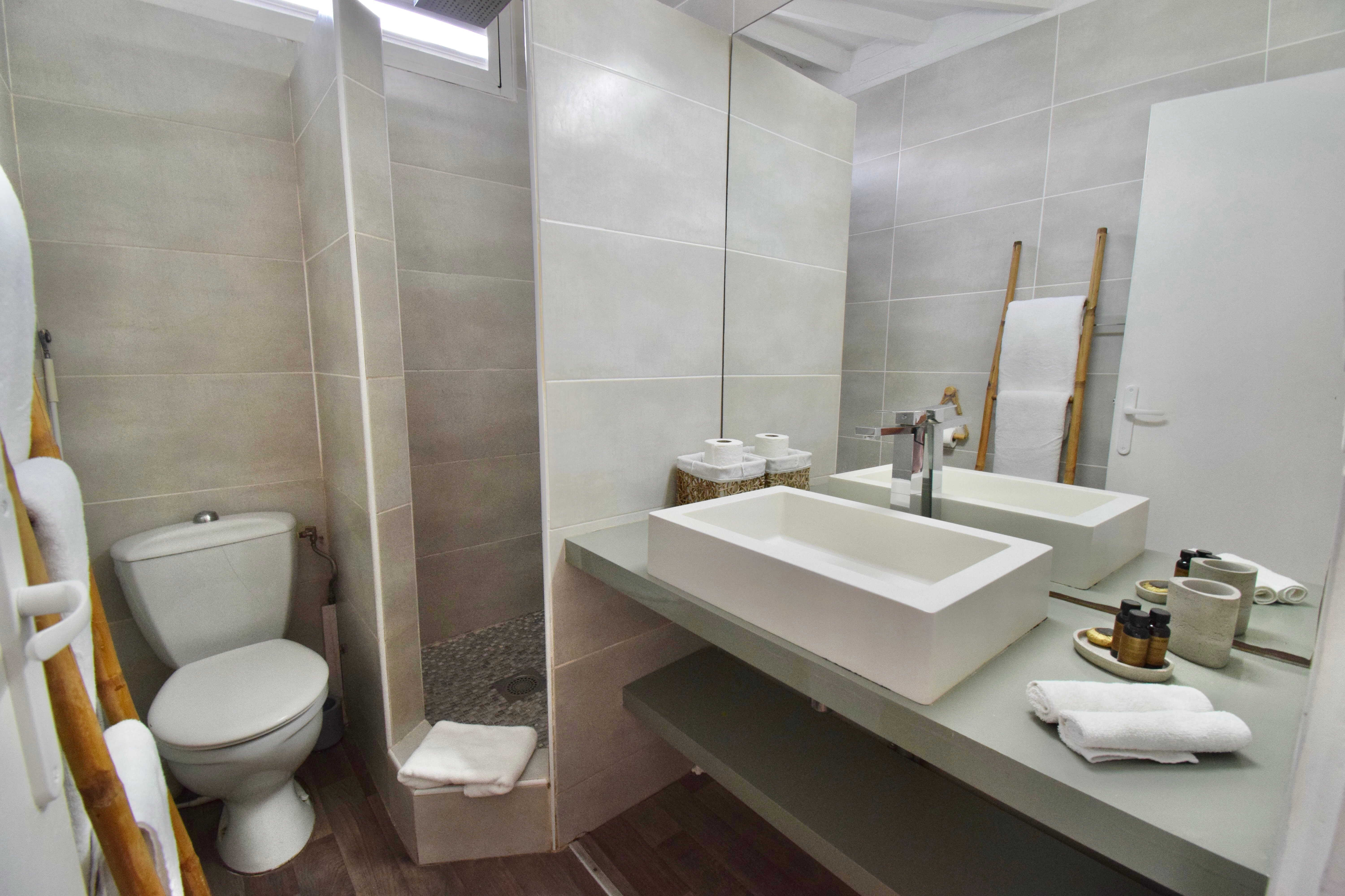 橡胶树酒店-浴室