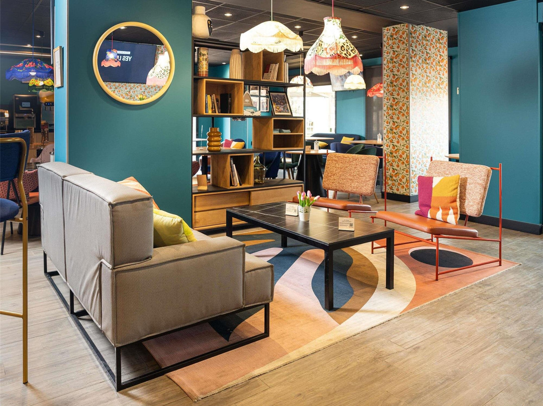 马尼塞斯酒店住宿-巴伦西亚机场宜必思快捷酒店