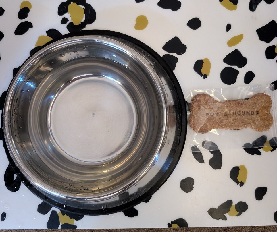 Fox and Hounds Country Hotel主图