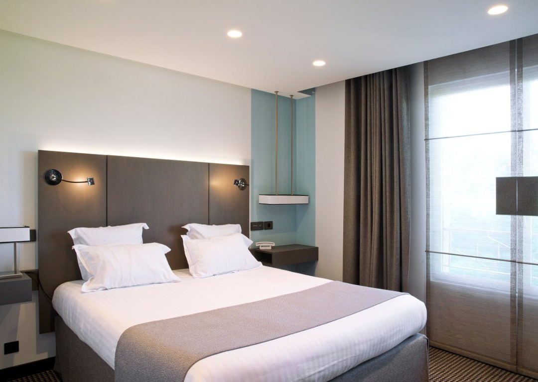 伊泽尔酒店住宿-金字塔酒店