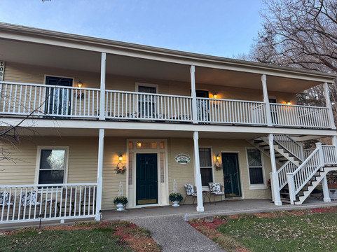 Greenbriar Country Inn & Suites主图