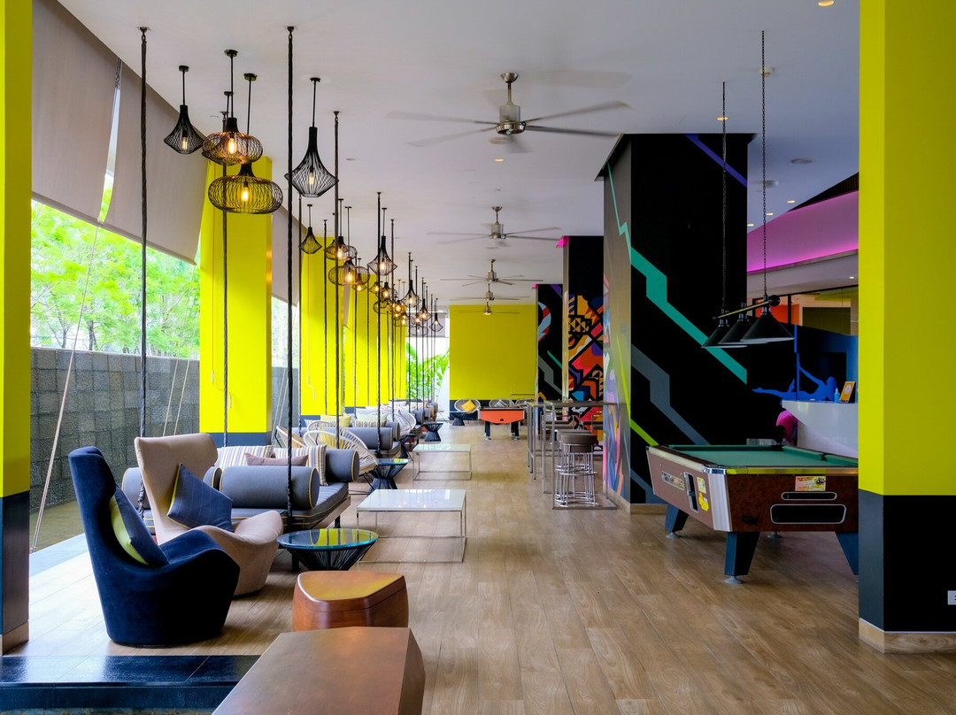 卡西亚普吉岛酒店主图