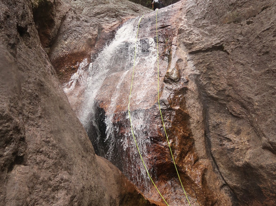 Cradle Mountain Canyons-摇篮山圣克莱尔湖国家公园必去景点