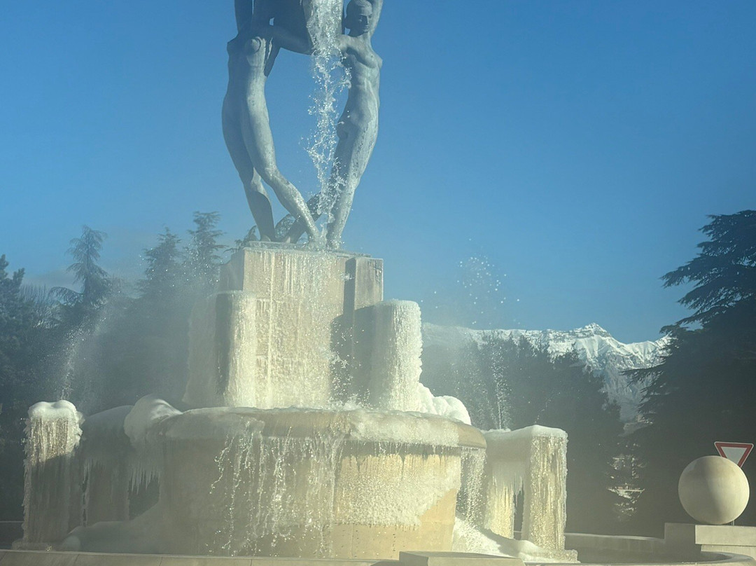 Fontana Luminosa-拉奎拉必去景点