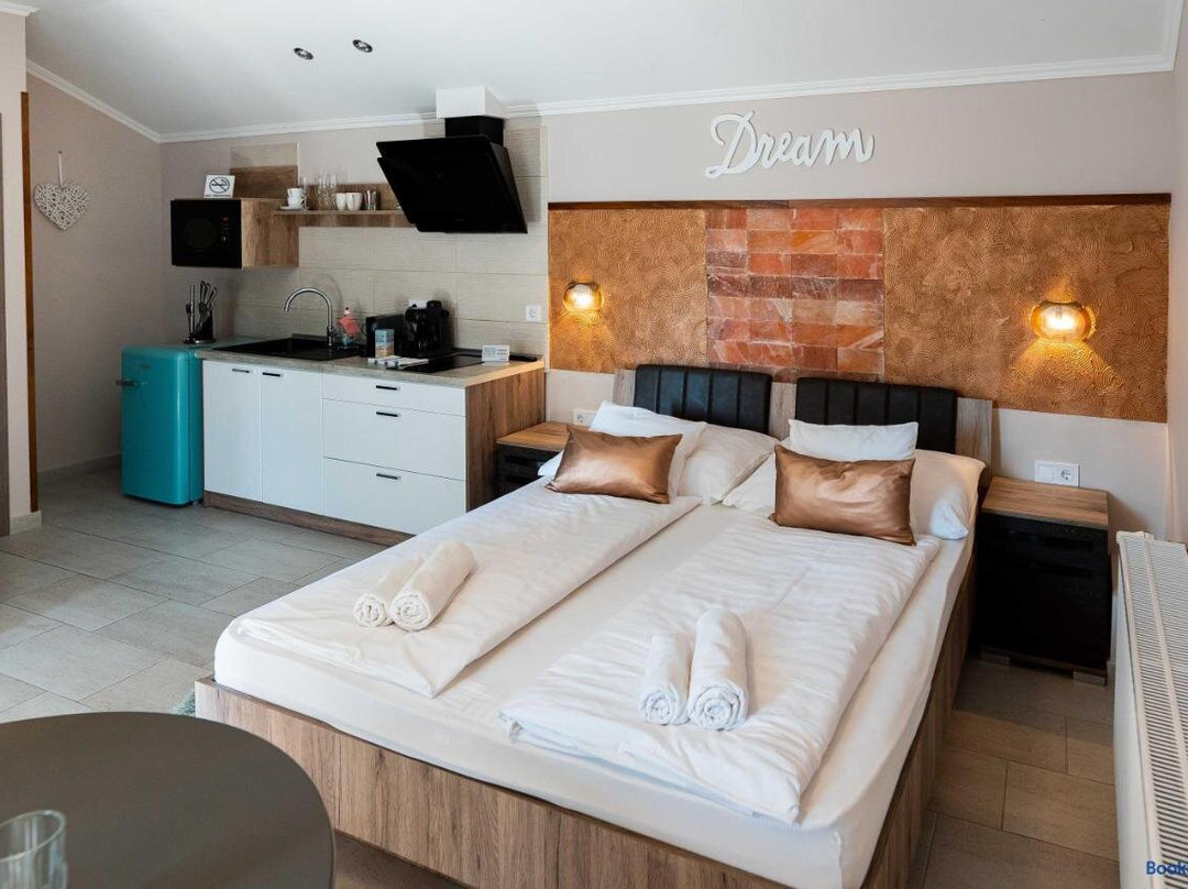 Allium Apartment