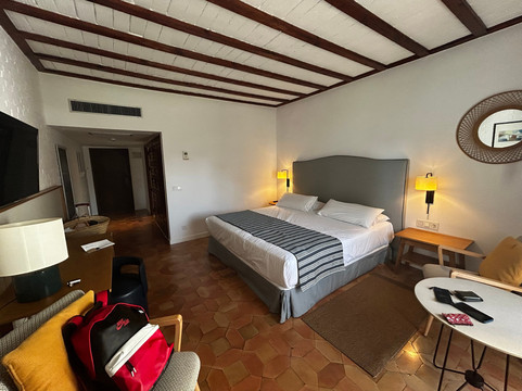 马札冈酒店主图