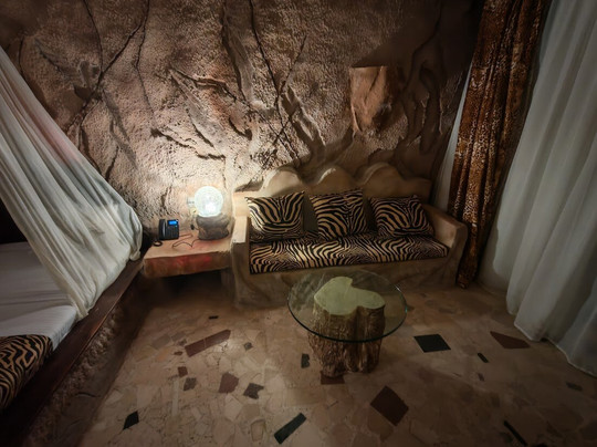 Caves Beach Resort Hurghada主图