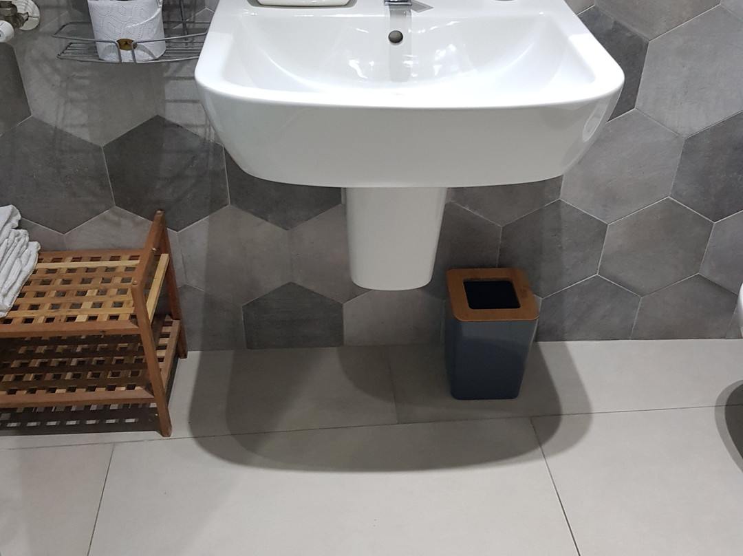 瑞莱斯宫大教堂酒店主图