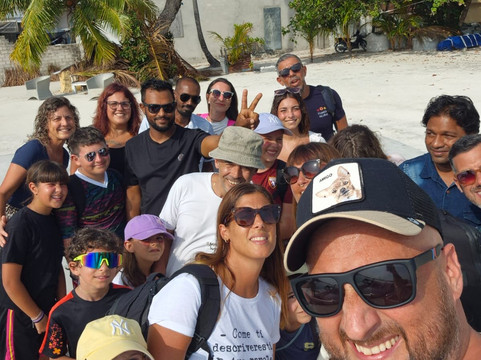 阴影旁酒店主图