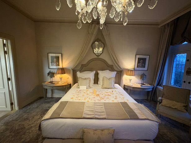 奥丁根城堡-官方