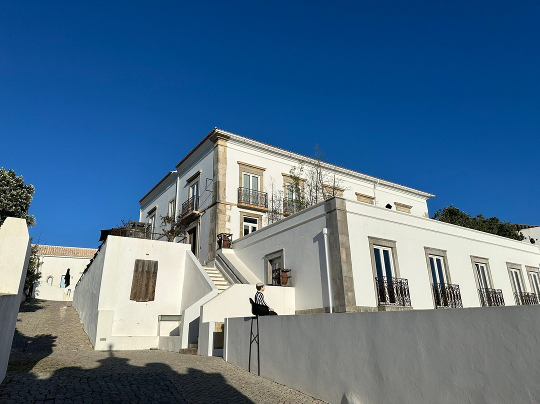 Colegio Charm House