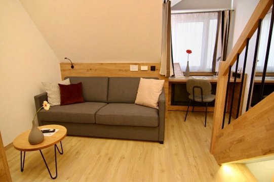 哈森指环旅馆-客卧