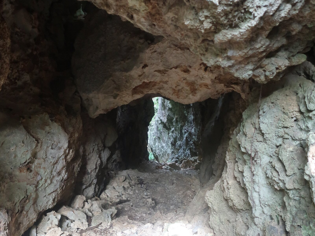 Baribari Rock-南大东村必去景点