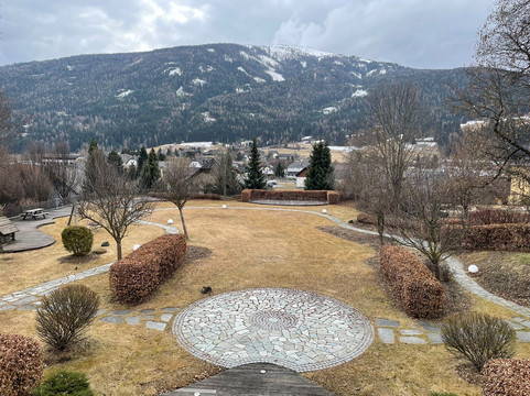 艾格沃特疗养酒店主图