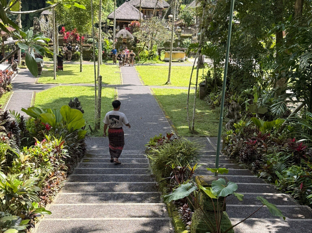 古农卡威斯巴图圣泉寺-Sebatu必去景点