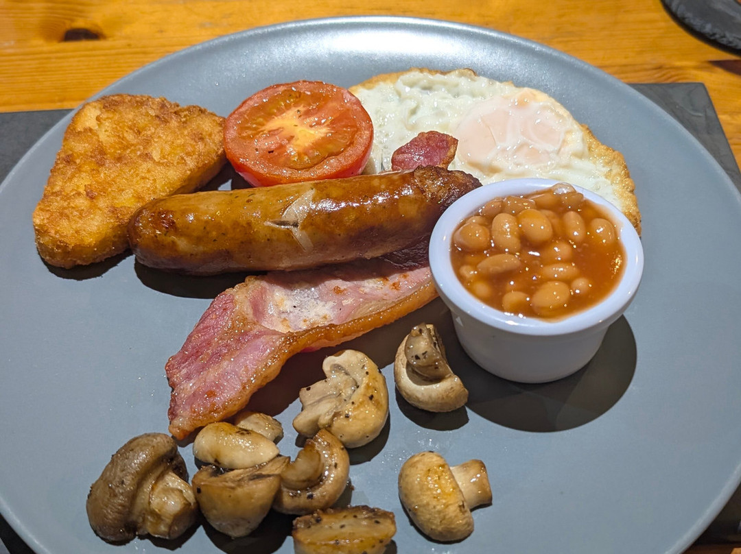 黑狮皇家酒店主图