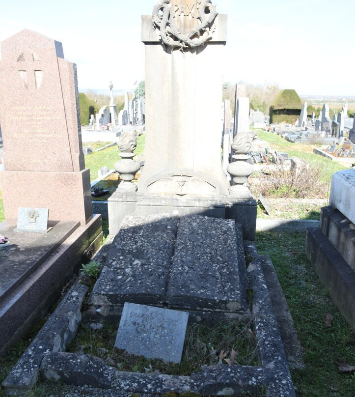 Cimetière des Pendants à Chagny-沙尼必去景点