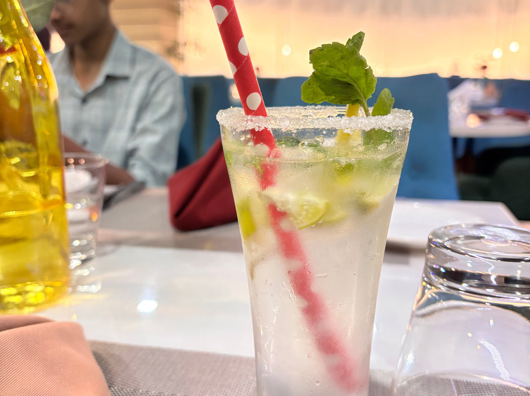 帕特里普特拉大陆酒店主图