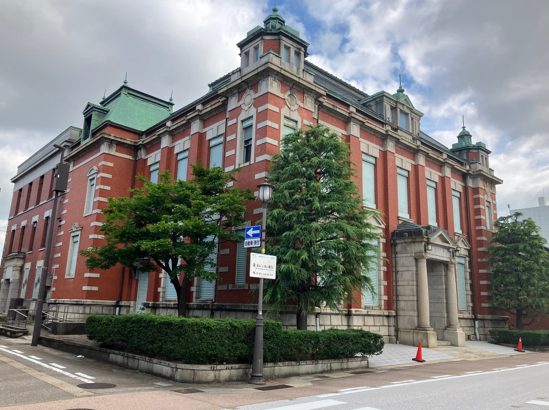Red Brick Bank-高冈市必去景点