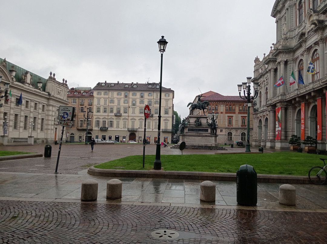 Piazza Carlo Alberto-都灵必去景点