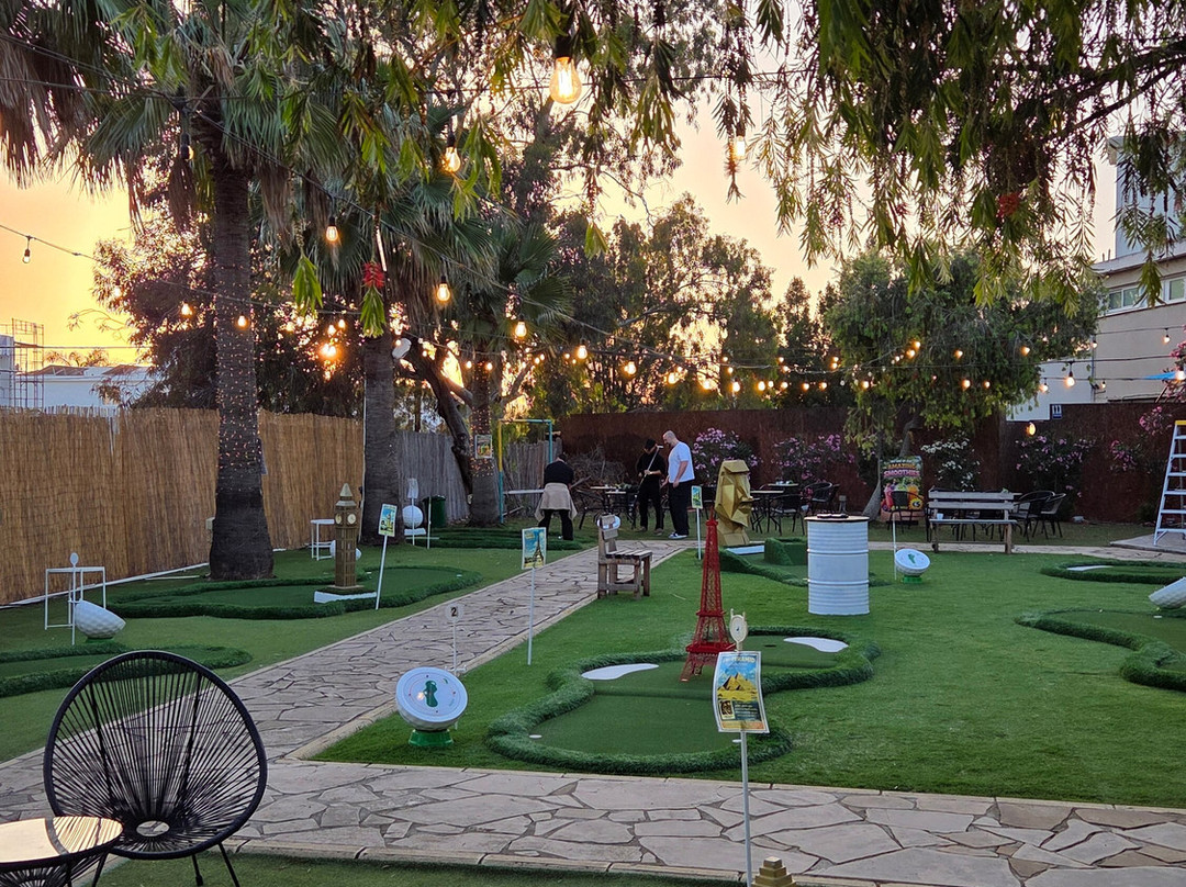 Putt Putt Mini Golf And Garden Bar-Oroklini必去景点