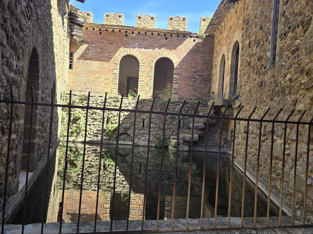 Requesens Castle-拉洪克拉必去景点