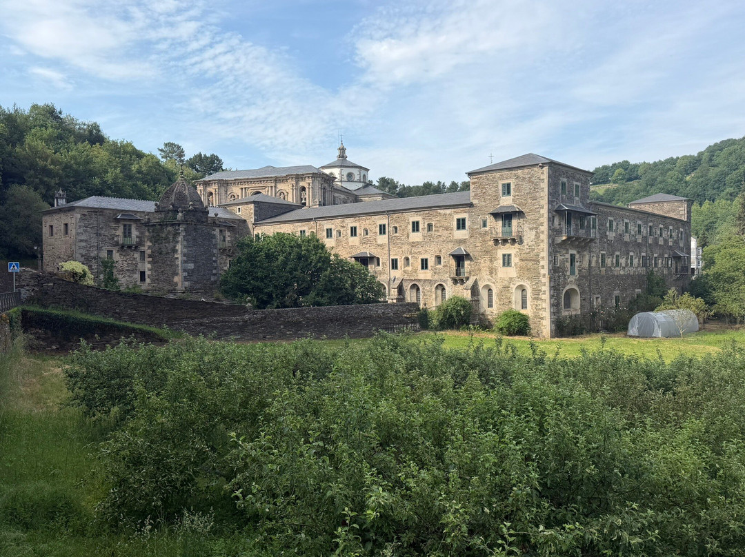 Monasterio de San Julian de Samos-Samos必去景点