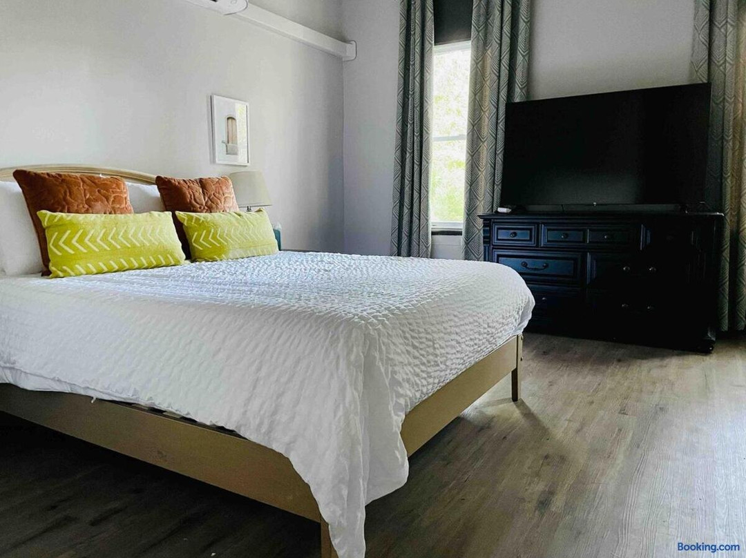 Suite Home Indiana Apartments