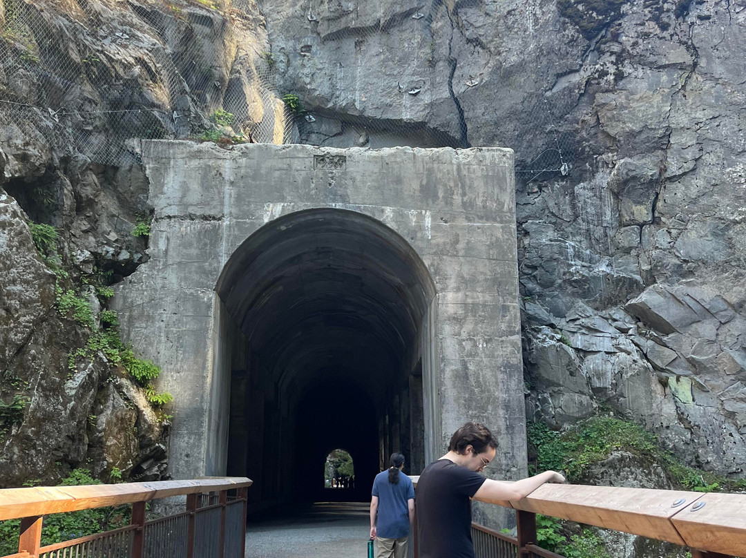 Othello Tunnels-霍普必去景点