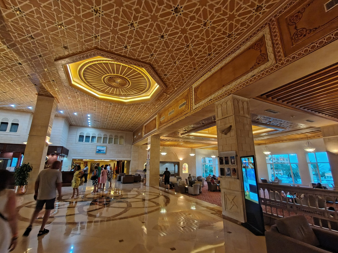 努尔海水浴皇宫度假酒店主图