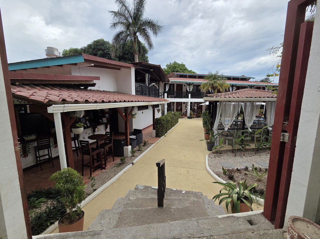 萨马拉太平洋山林小屋酒店主图