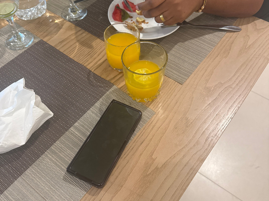 阿比让阿兹拉酒店主图
